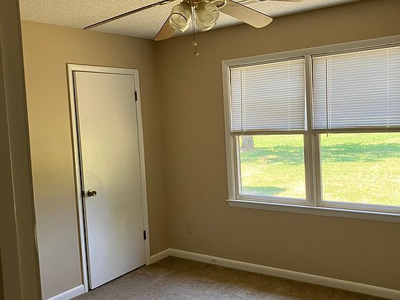 5th image of 311 Glenwood Dr