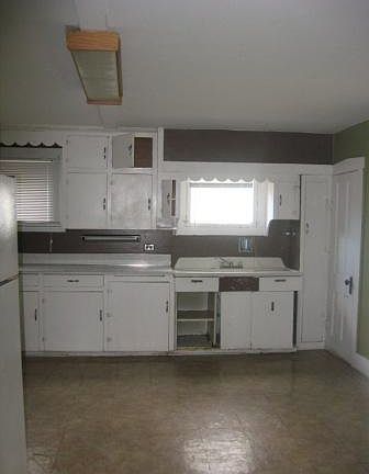 5th image of 118 W 8th St