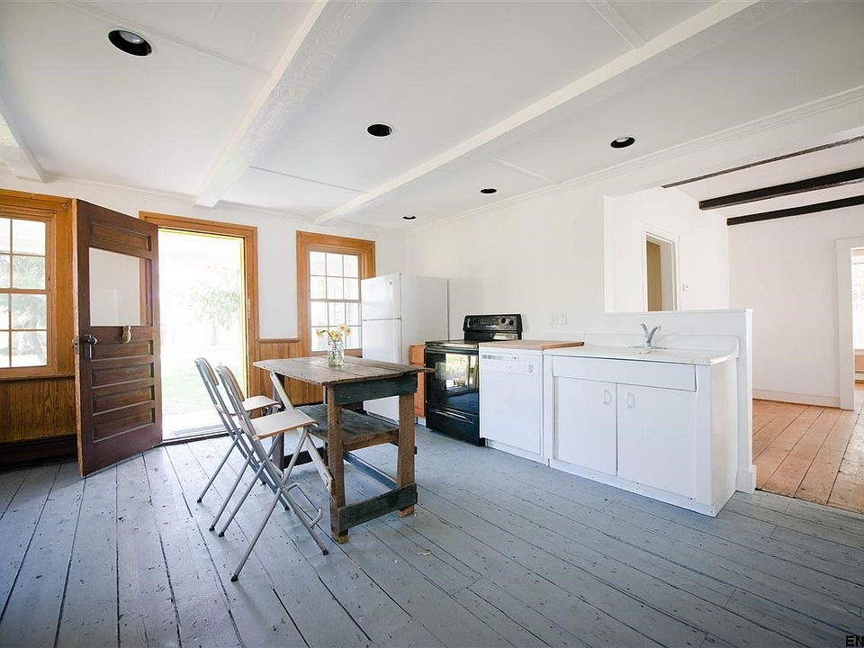 59 Chatham St, Kinderhook, NY 12106 Zillow