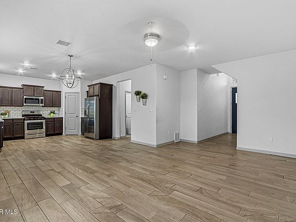 4th image of 7775 Enchanted View Dr