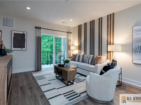 29201 Bradford Ln, Monroe Township, NJ 08831