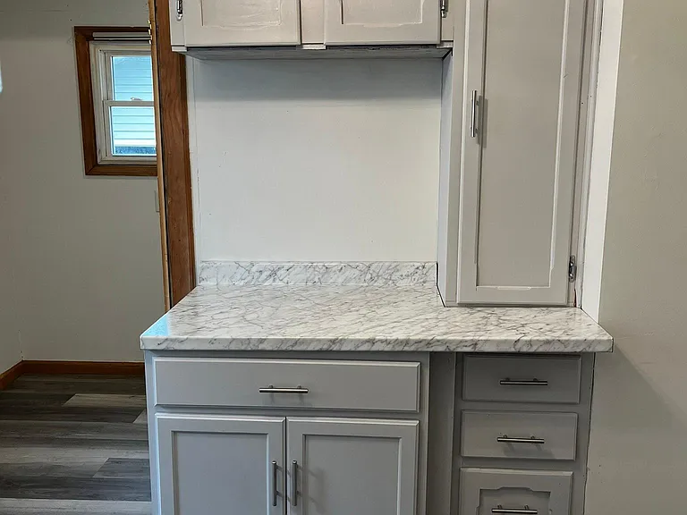 233 Superior St — Photo 11