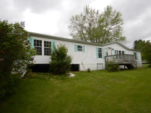10 Heart Road, Sebago, ME 04029