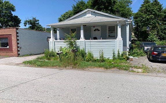 1st image of 34 Meriline Ave
