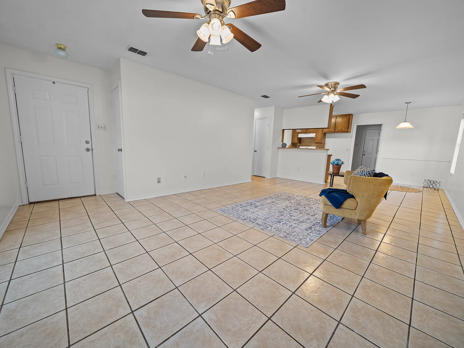 2 bed, $1,195 — Photo 3