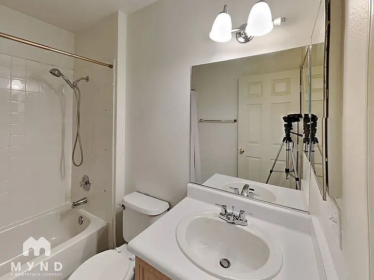 8042 Laurena Ave — Photo 29