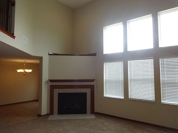 5th image of 987 Margate Cir