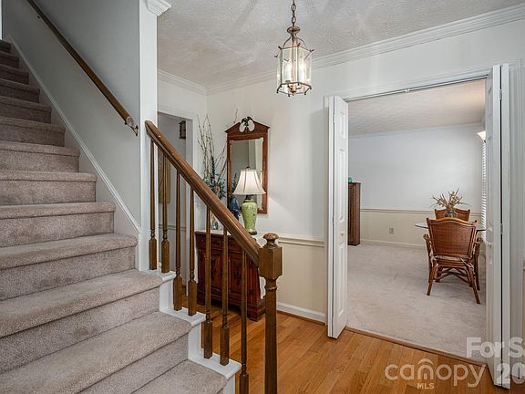 5th image of 2410 Monticello Dr