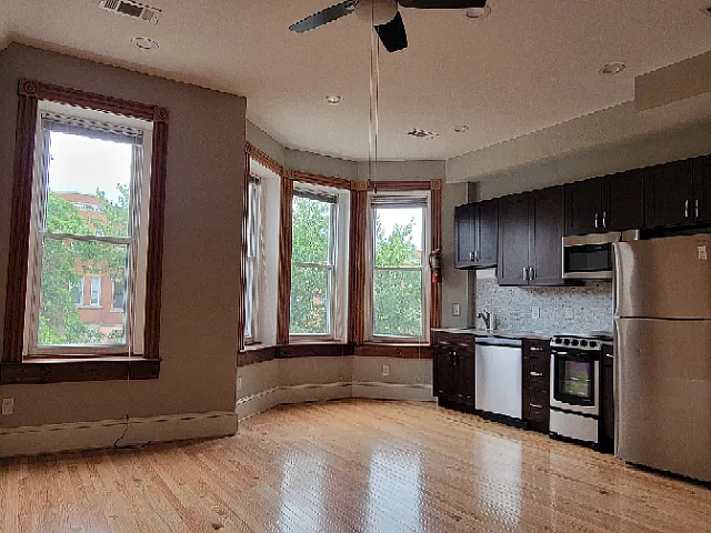 2742 Saint Paul St #C — Photo 8