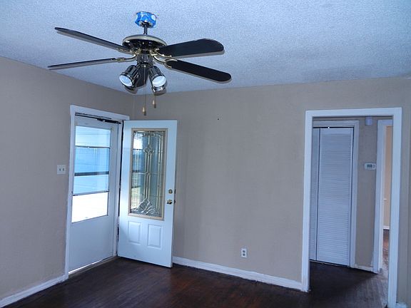 2nd image of 7649 Dahlen St
