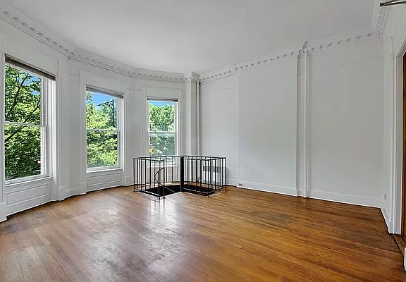 3rd image of 117 Prospect Park W APT 2