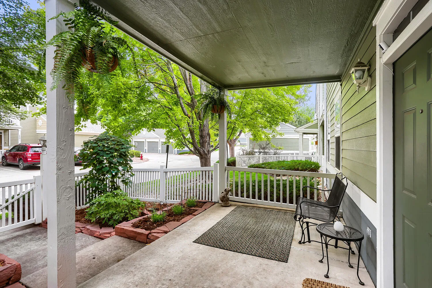 2 bed, 1290 sqft, $2,300 — Photo 3