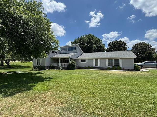 1st image of 623 Sandy Harbor Drive
