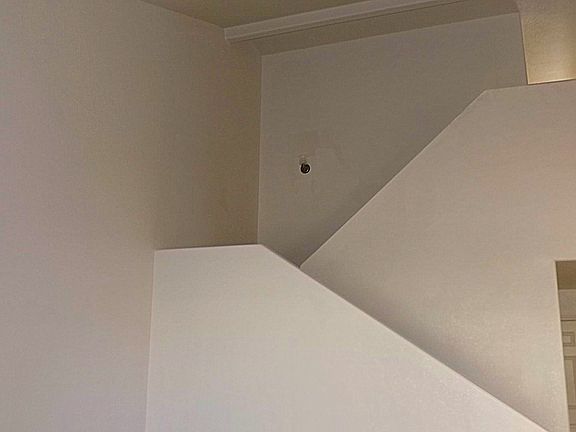 stairs/ vaulted ceilings