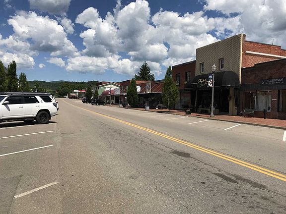 5th image of 110 W Main St