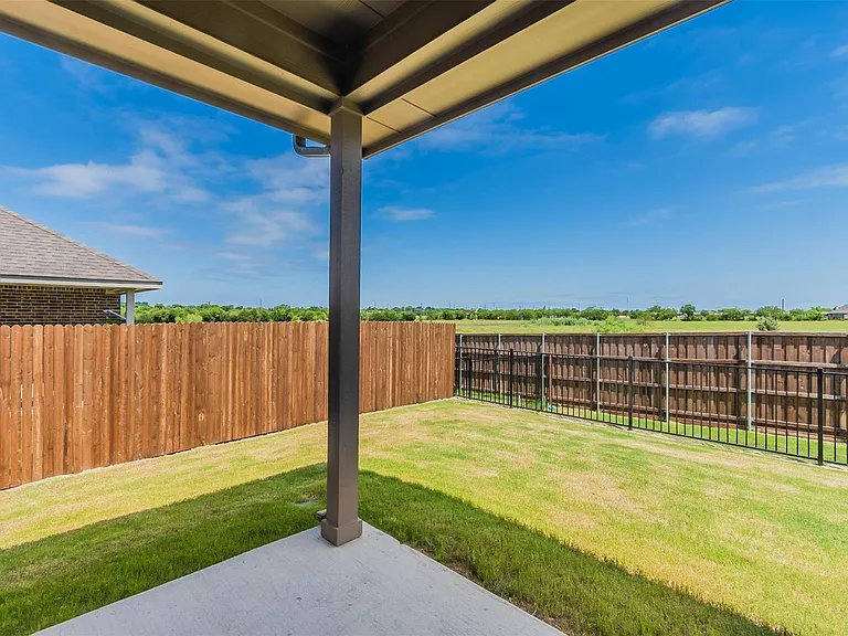1343 Fox Hollow Rd — Photo 35