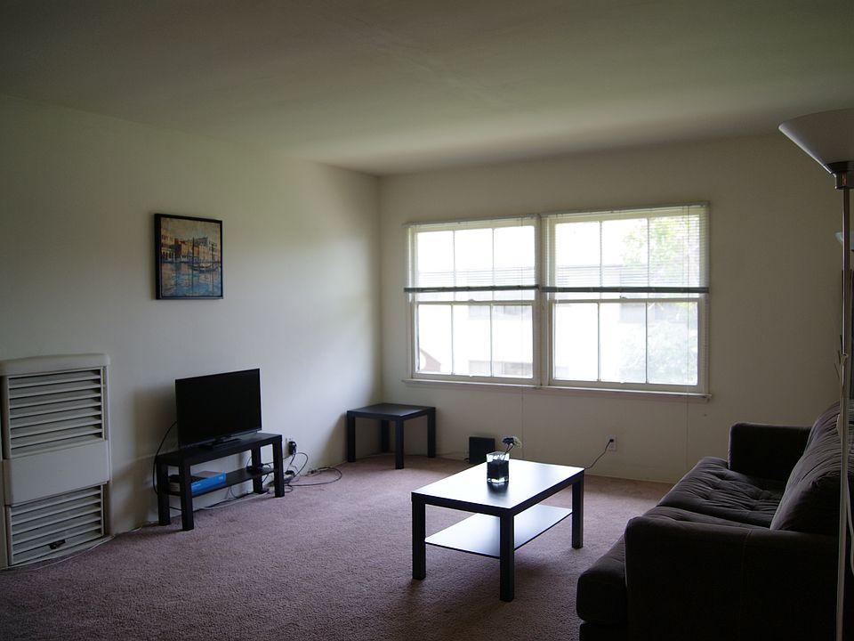 1st image of 2102 Delaware Ave APT D