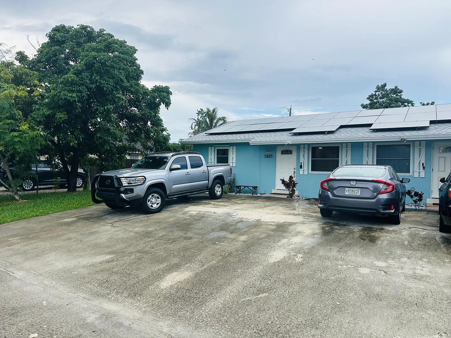 3 bed, 2.0 bath, 1760 sqft, $3,000 — Photo 3