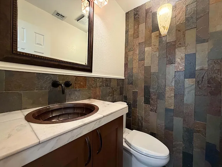10 Venus Dr — Photo 45