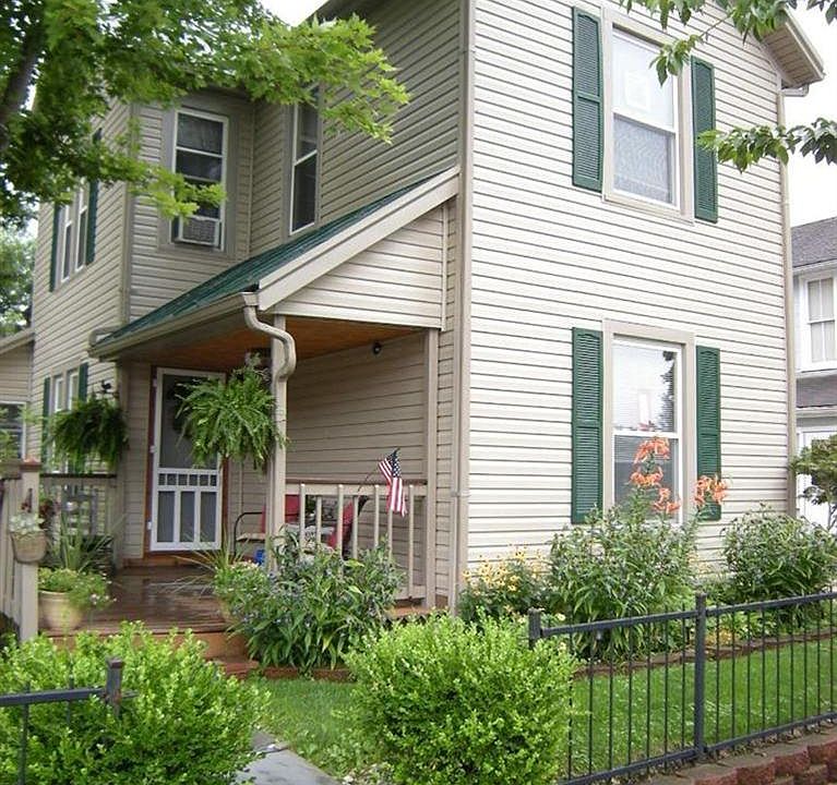 1st image of 318 S 2nd St