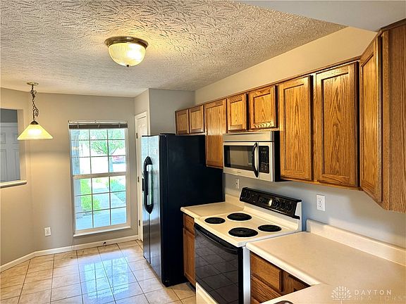 3rd image of 6134 Lakelyn #300D