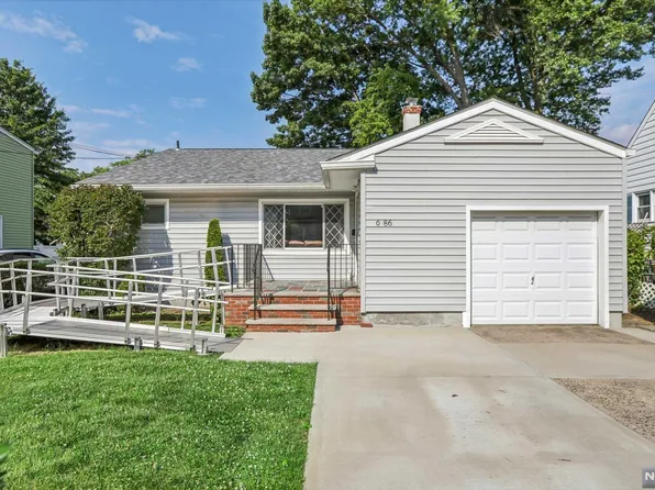 86 26th St, Fair Lawn, NJ 07410