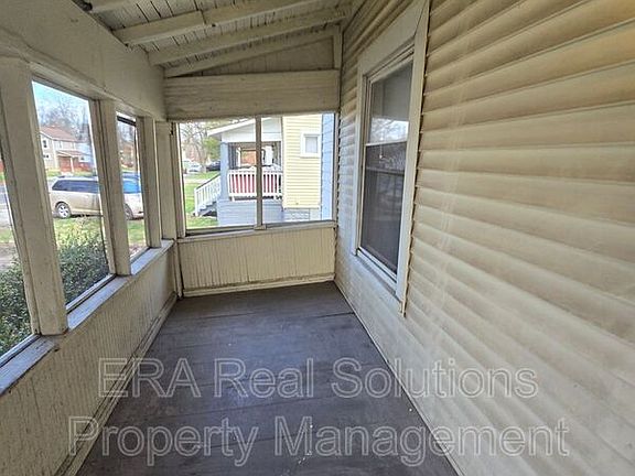 5th image of 2540 Parkwood Ave