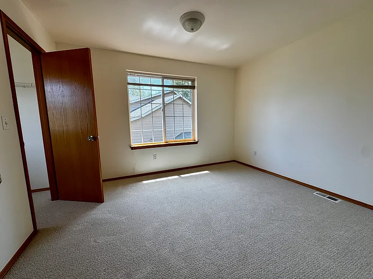 751 Bremerton Pl NE — Photo 18