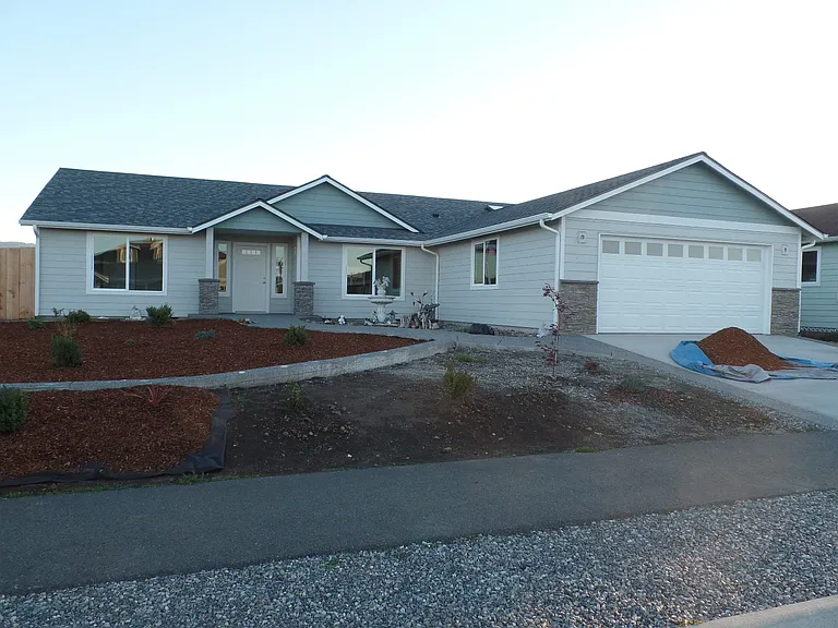 51 Perch Dr — Photo 1