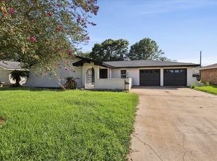 4601 Graves Ave, Groves, TX 77619