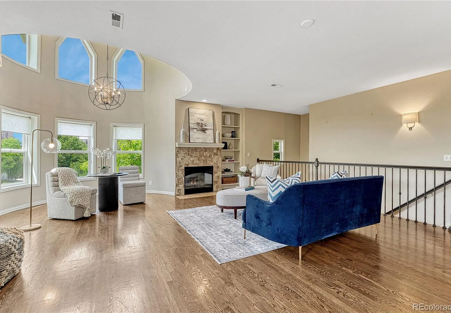 2 bed, 3.0 bath, 1763 sqft, $5,500 — Photo 3
