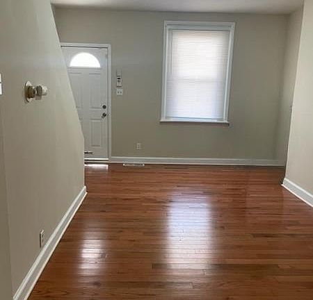 3rd image of 3425 Tampa St