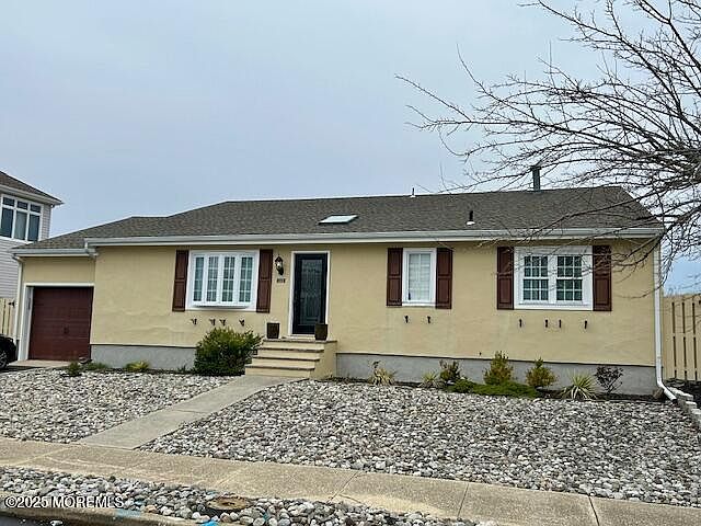 1st image of 318 Aldo Dr