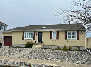 318 Aldo Dr, Toms River, NJ 08753