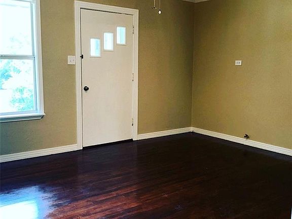 4th image of 502 Moore St S