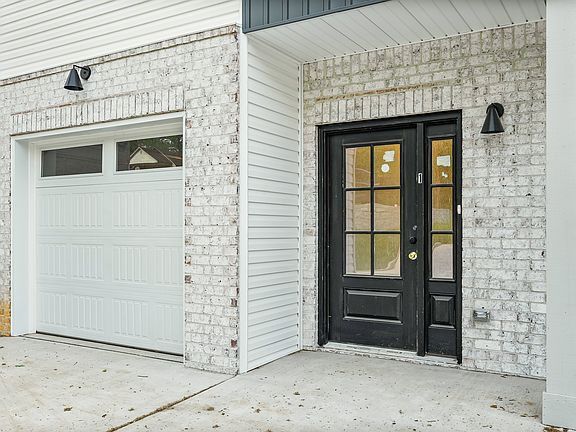 2nd image of 217 Cave St #4