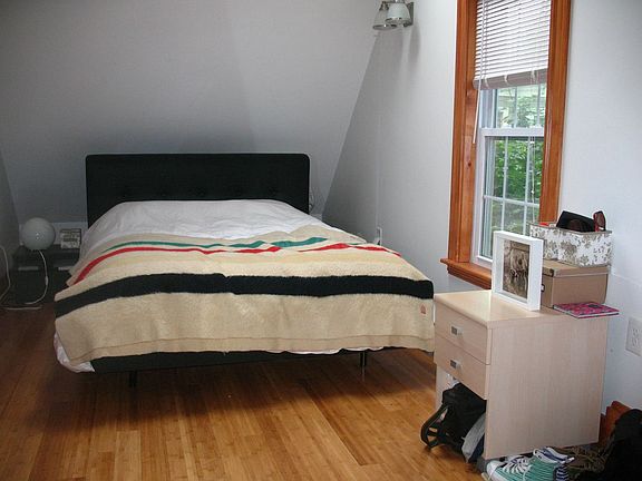 3rd image of 32 Holyoke Rd #3