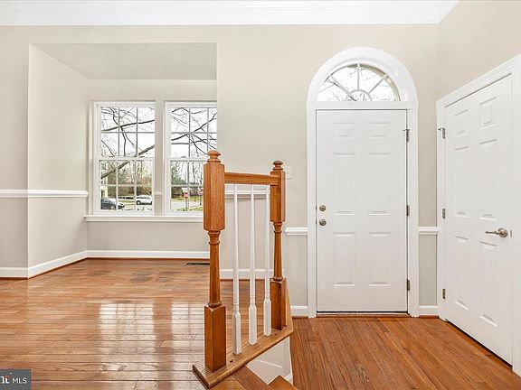 5th image of 1101 Spring Run Ct