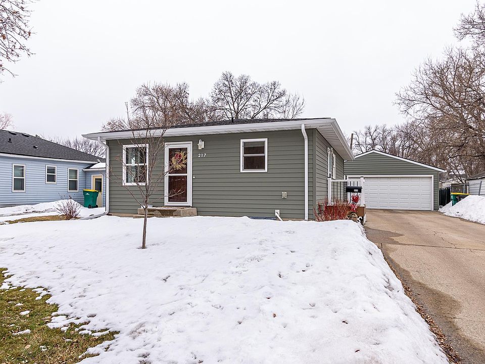 1st image of 217 1st Ave E