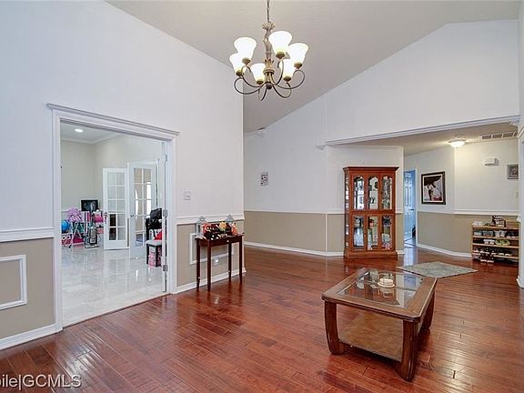 5th image of 9427 Lake Woods Ct