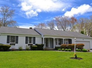 10 Grove Hill Ln, Dartmouth, MA 02748