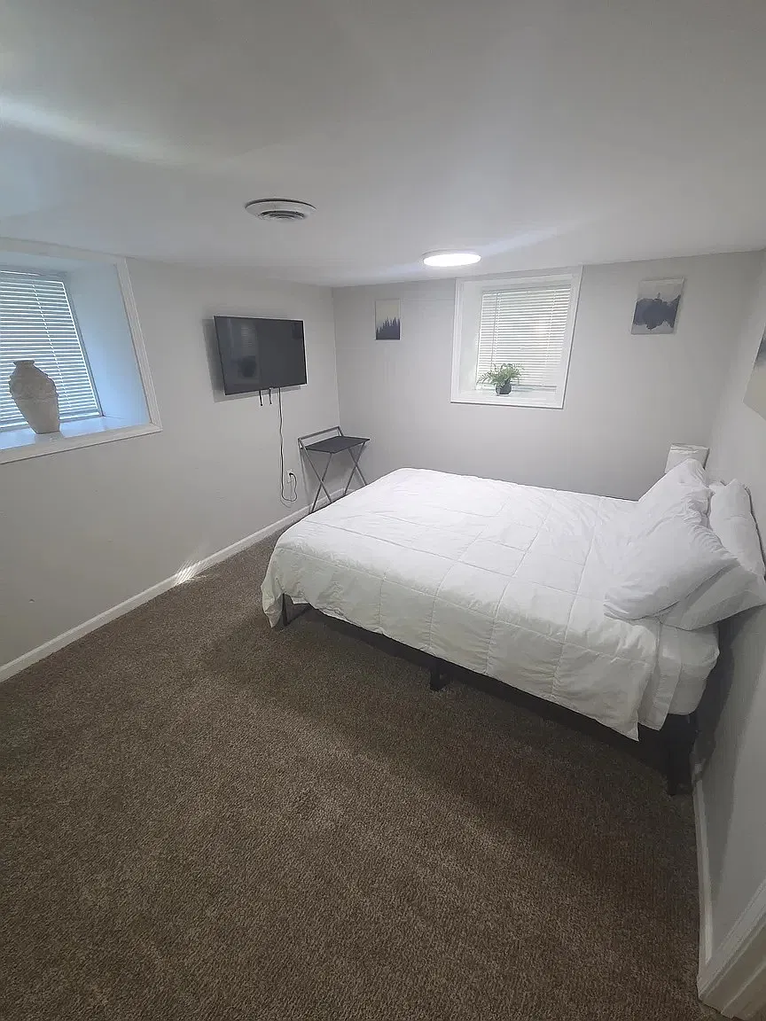 4 bed, 1500 sqft, $2,300 — Photo 4