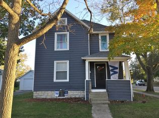 1724 W 3rd St, Dixon, IL 61021