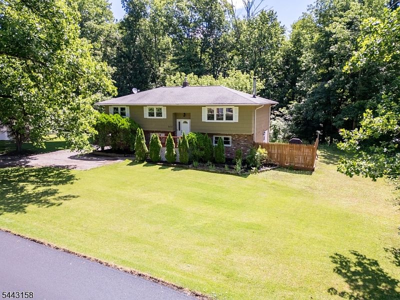 1st image of 102 Andover Sparta Rd
