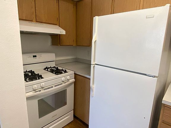 5th image of 310 E Chestnut St #314-A