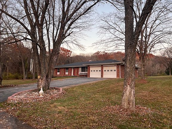 2nd image of 6726 Treasure Ln