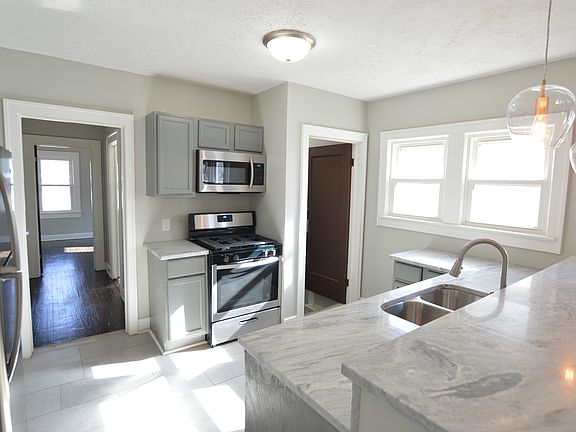 4th image of 565 N Beville Ave