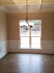 4th image of 713 Oakwood Ct