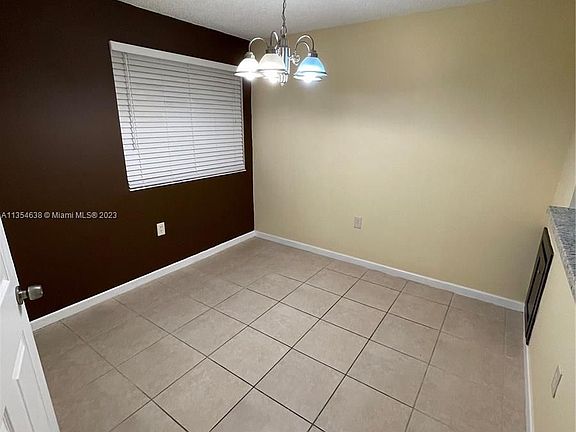 5th image of 1204 Glenmoor Dr #1204