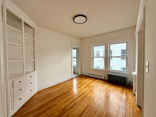 28 Brook St #2 Photo 1